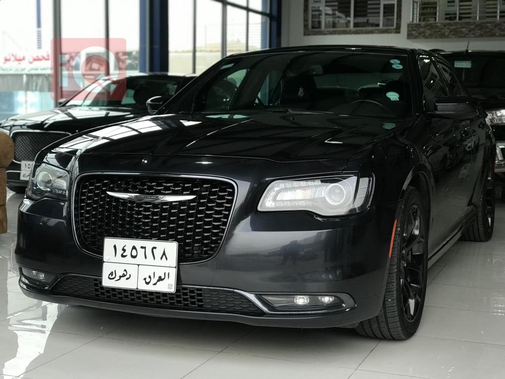 کرایسلەر 300